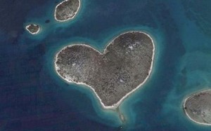 Lovers Island is all heart for Valentines